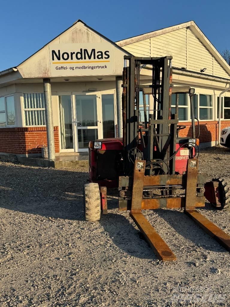 Moffett M4 25.3 Dieselstapler