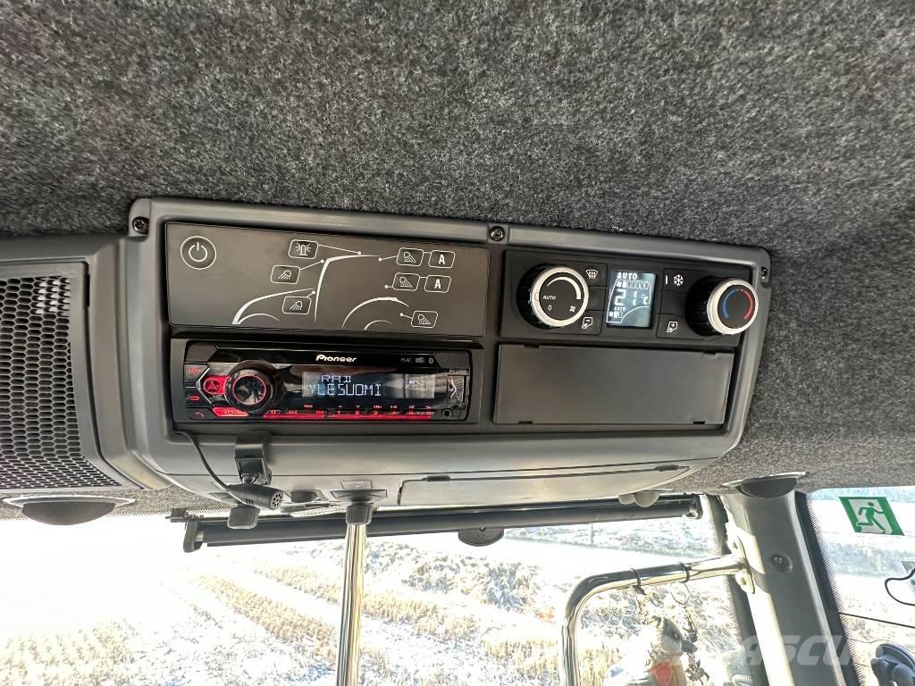 Valtra N 135 Active Traktoren