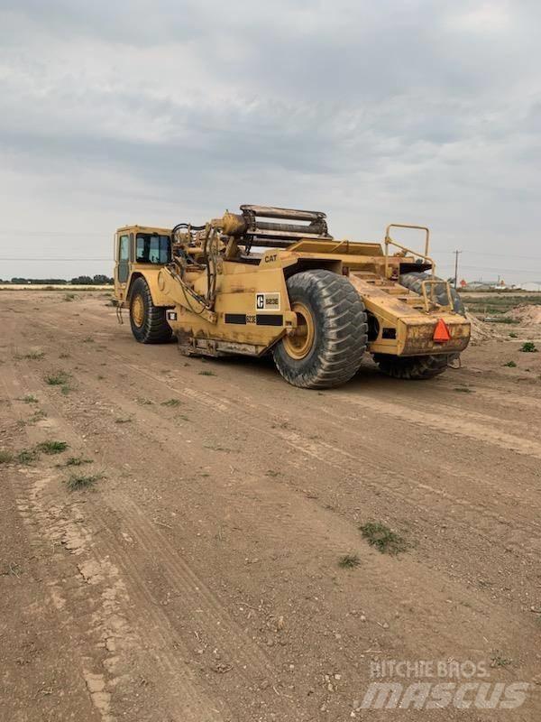 CAT 623E Schaber