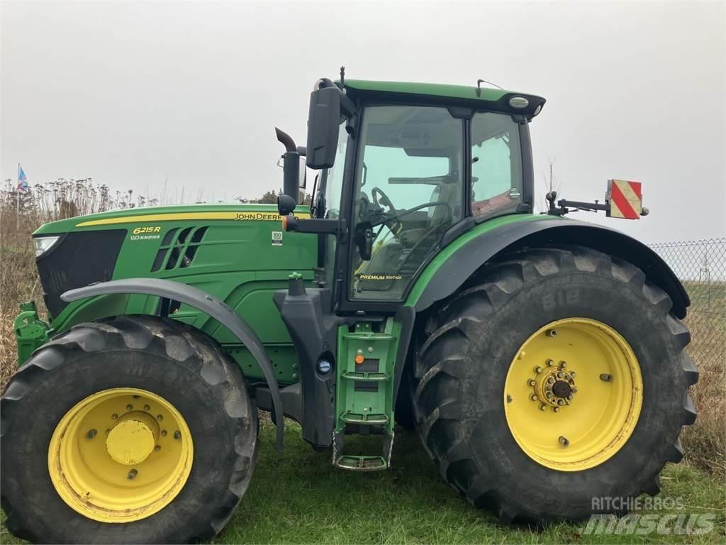 John Deere 6215R Traktoren