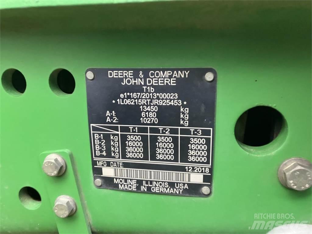 John Deere 6215R Traktoren