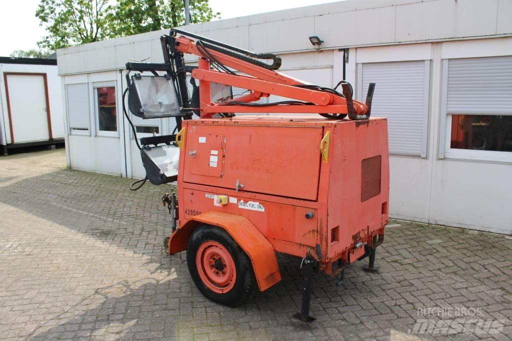 JLG 6308 AN Lichtmasten