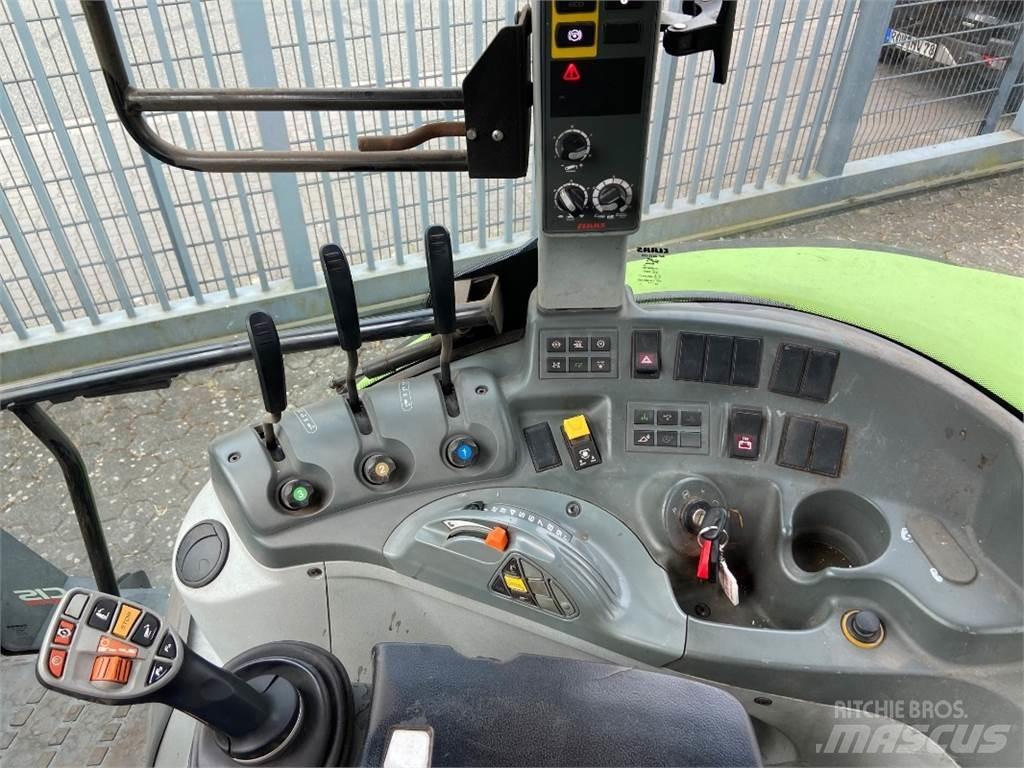 CLAAS Arion 440 Traktoren
