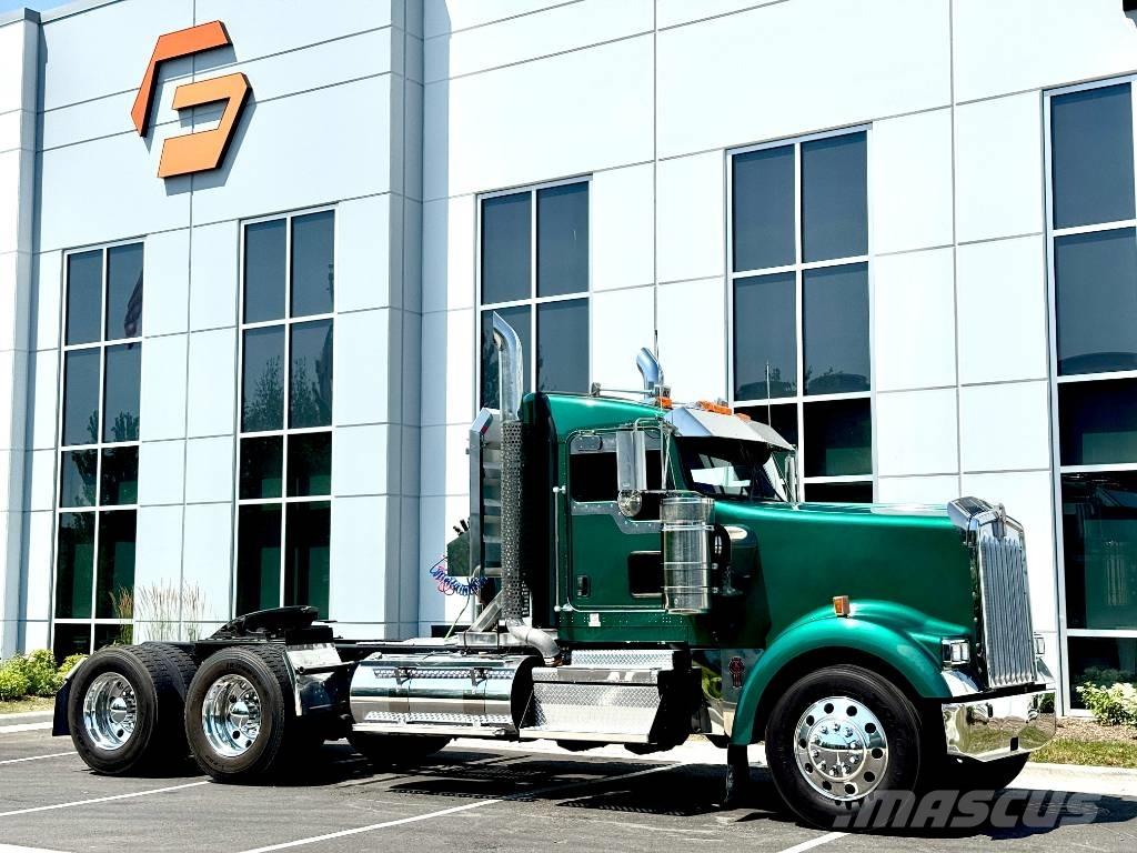 Kenworth W 900 Sattelzugmaschinen