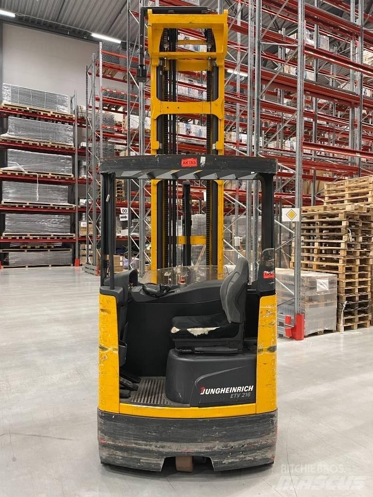 Jungheinrich ETV 216 Schubmaststapler