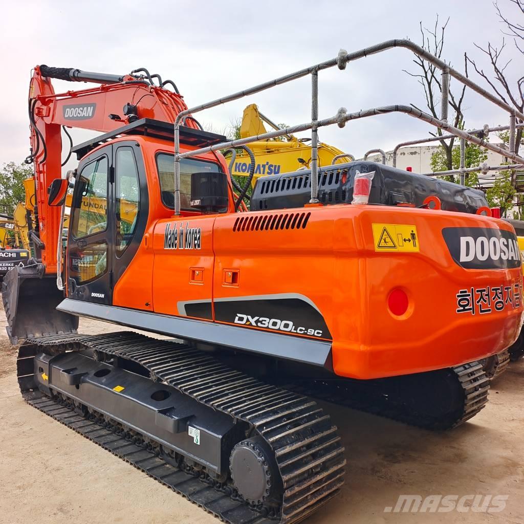 Doosan DX300LC-9C Raupenbagger