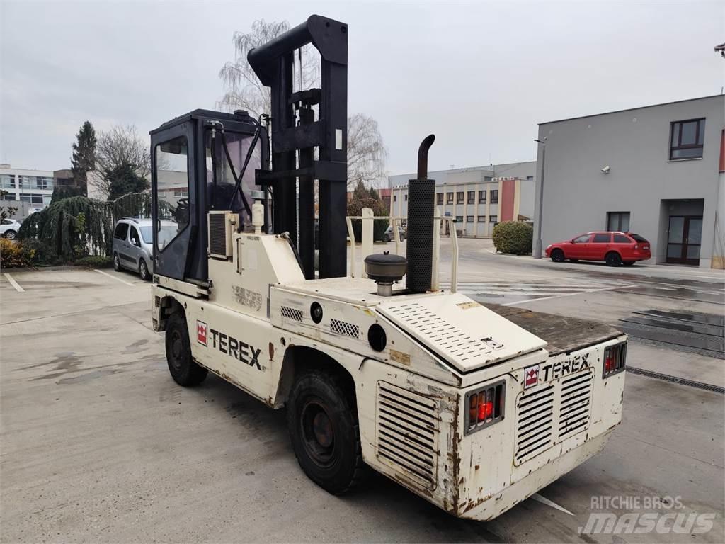 Terex Fuchs SF50U Seitenstapler