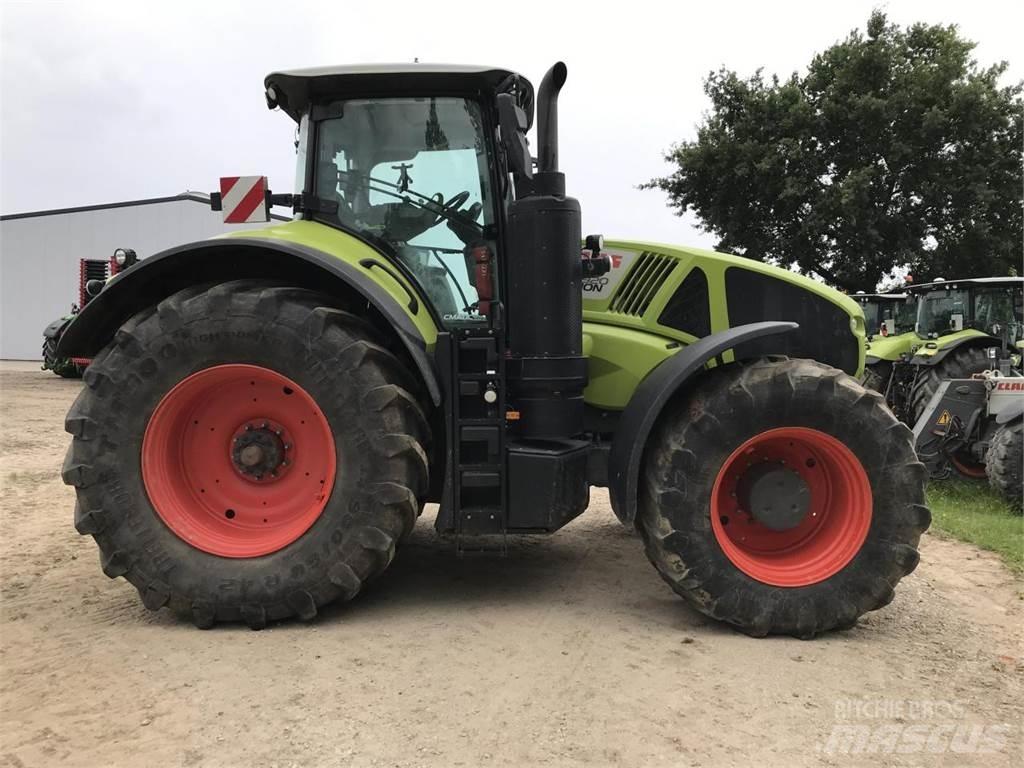 CLAAS Axion 920 Traktoren