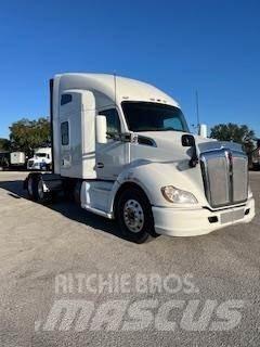 Kenworth T680 Sattelzugmaschinen