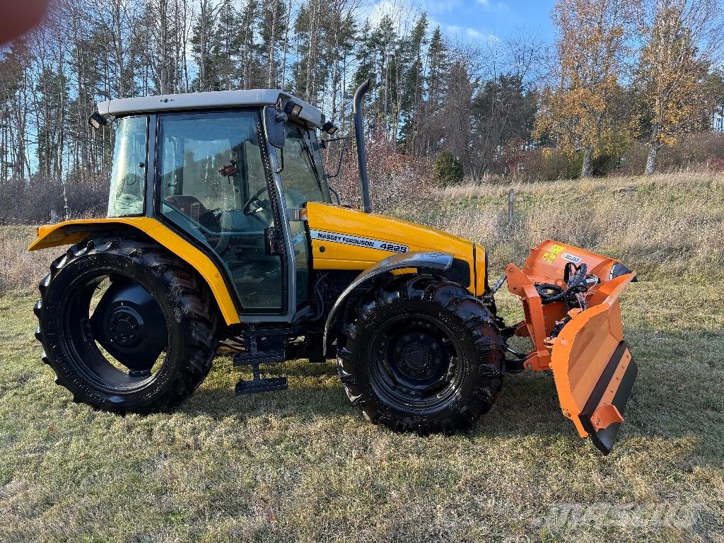 Massey Ferguson 4225 Traktoren