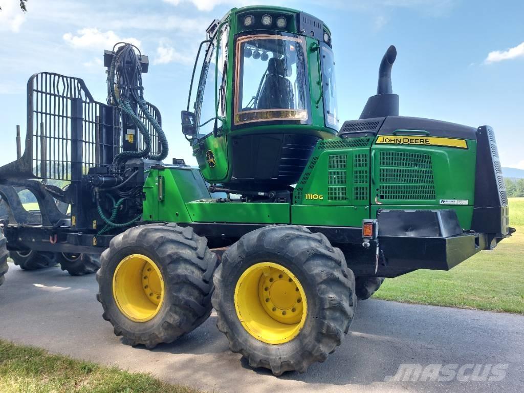 John Deere 1110G Forwarder
