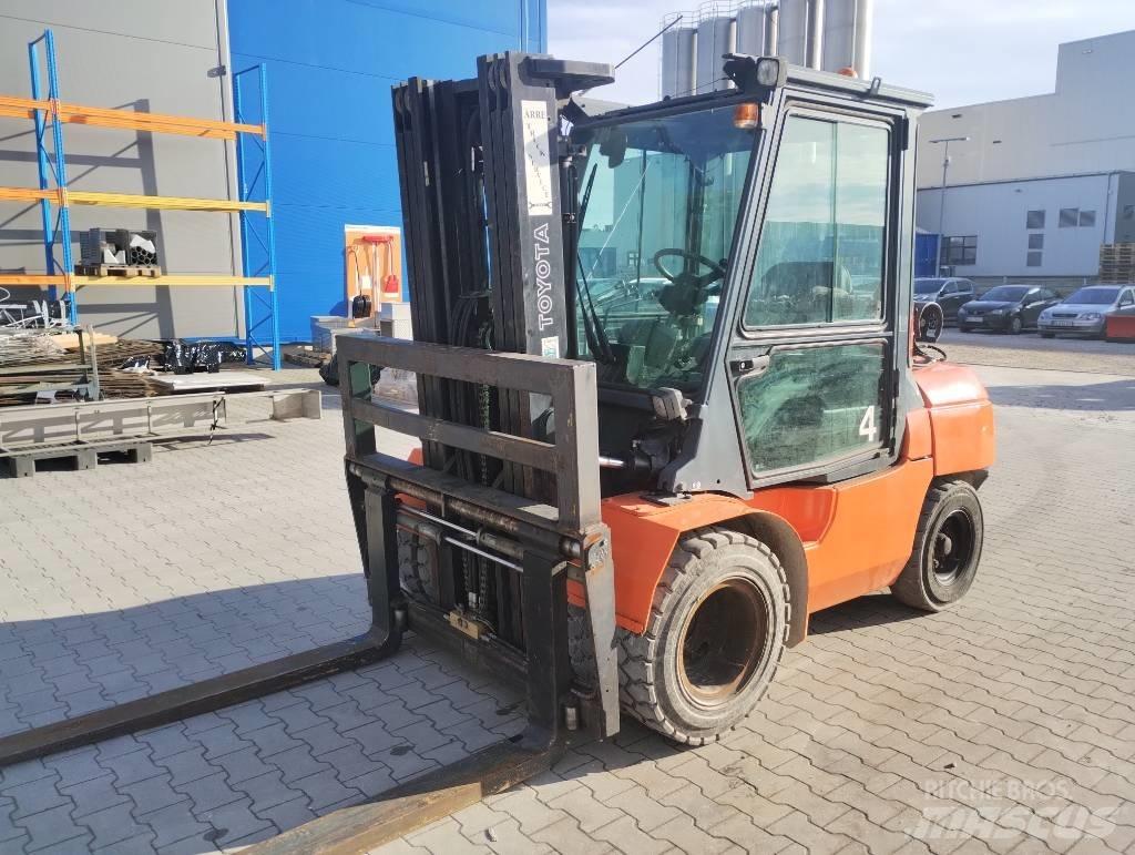Toyota 02-8 FGJF 35 Gasstapler