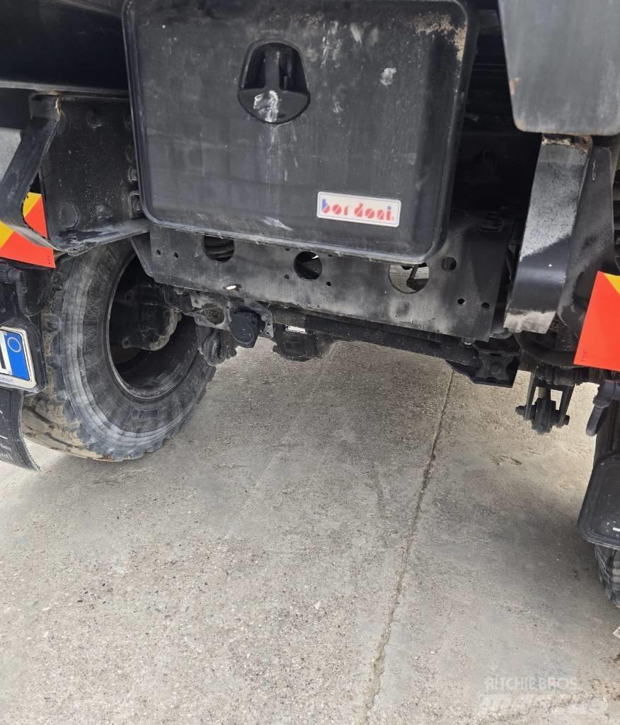Unimog U20 Kippfahrzeuge