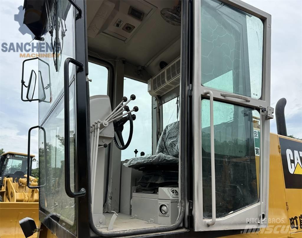 CAT 12 G Grader