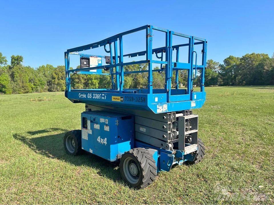 Genie GS 3369 RT Scheren-Arbeitsbühnen