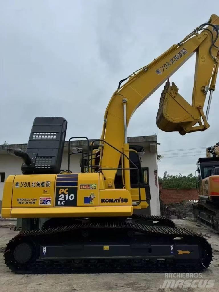 Komatsu 210LC-8 Raupenbagger