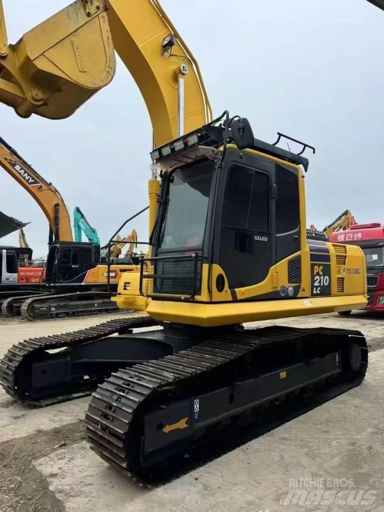 Komatsu 210LC-8 Raupenbagger