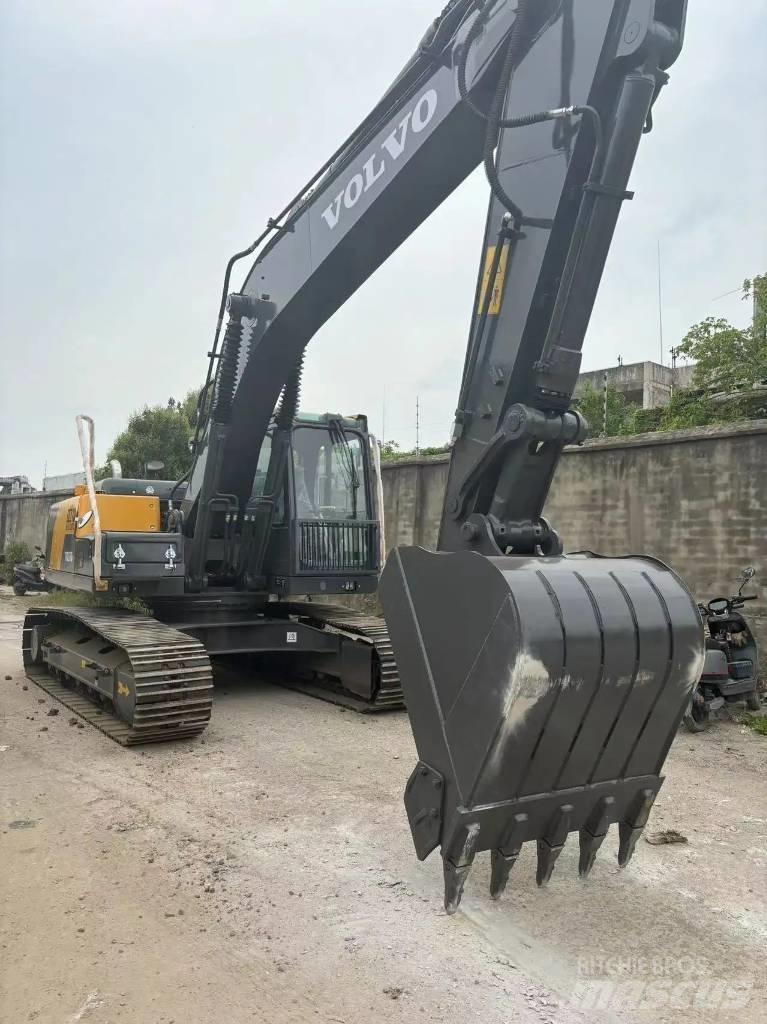 Volvo EC 210 Midibagger  7t - 12t