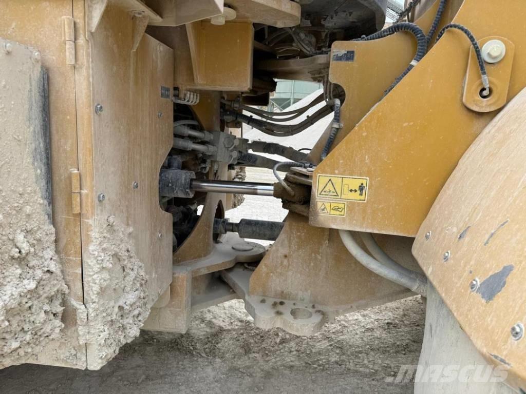 CAT 972M Radlader