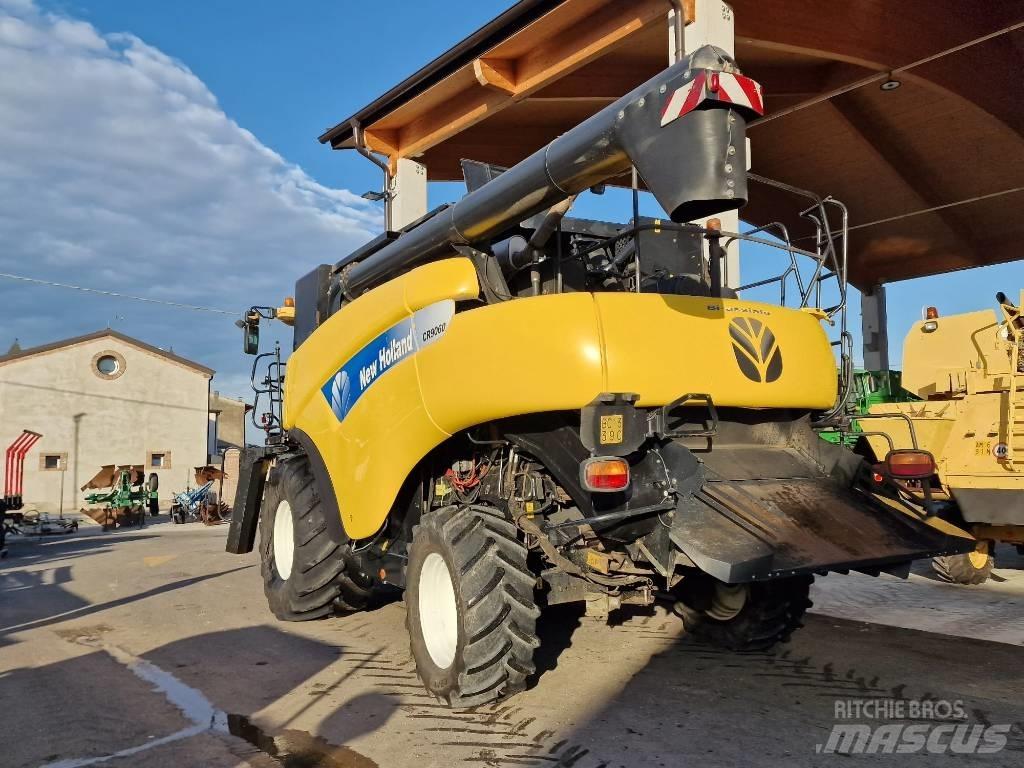 New Holland CR 9060 Mähdrescher