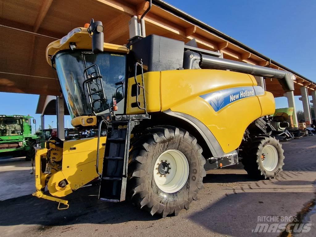 New Holland CR 9060 Mähdrescher