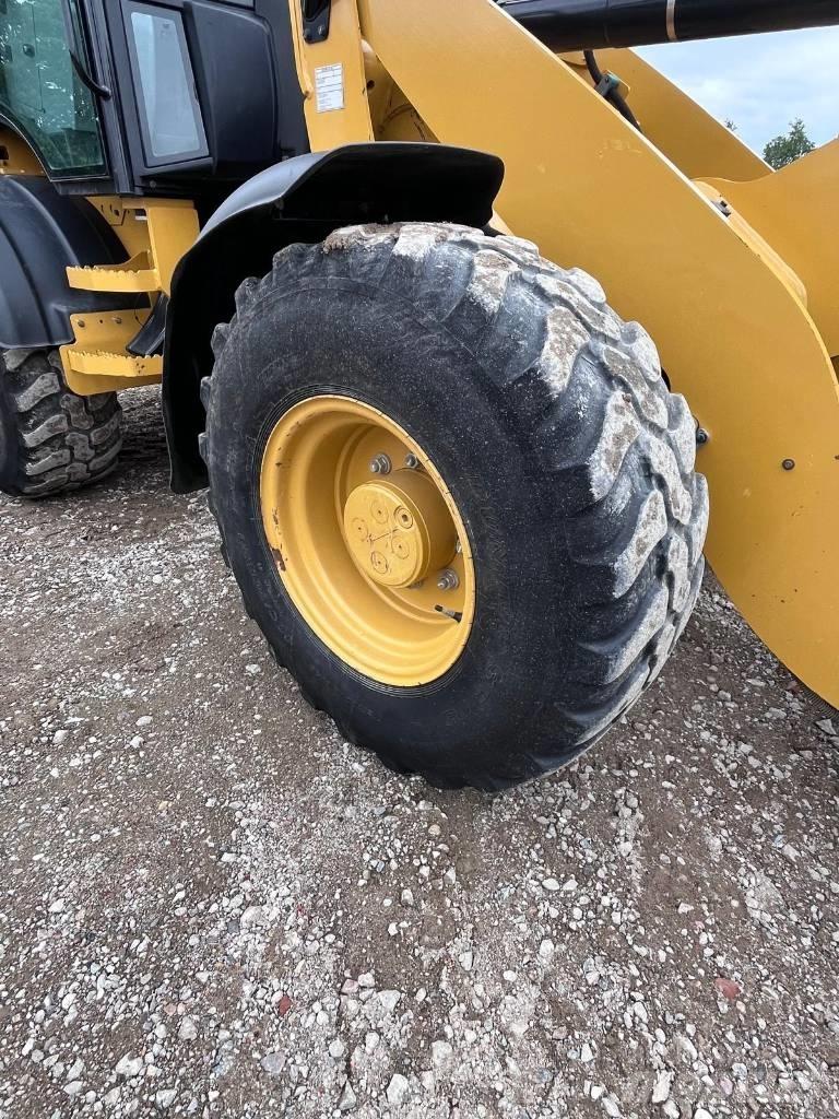 CAT 908M Radlader
