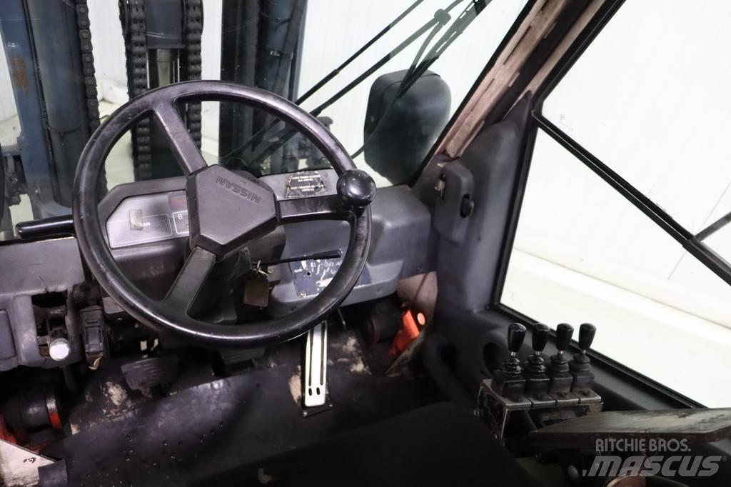 Nissan FGJ02A30U Dieselstapler