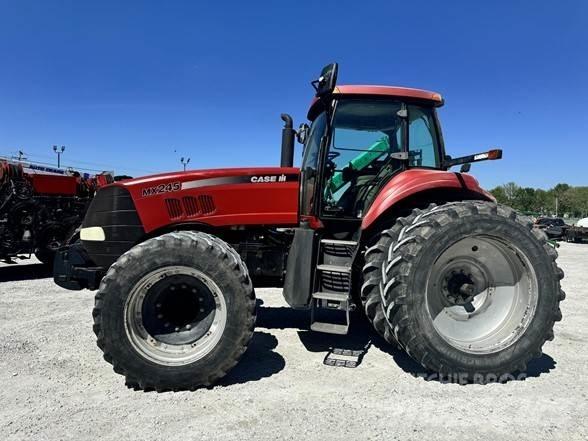 Case IH MX245 Traktoren