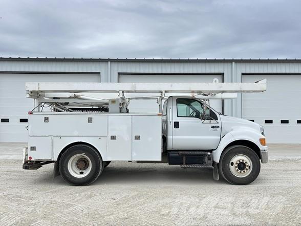 Ford F750 SD Sonstige Baumaschinen