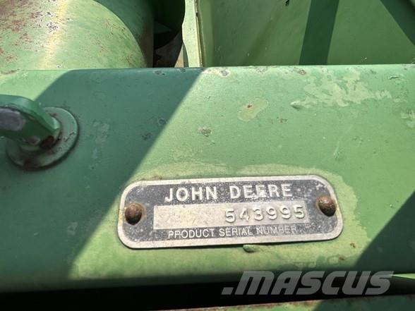 John Deere 220 Erntevorsätze