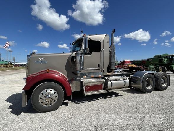 Kenworth W900 Sattelzugmaschinen
