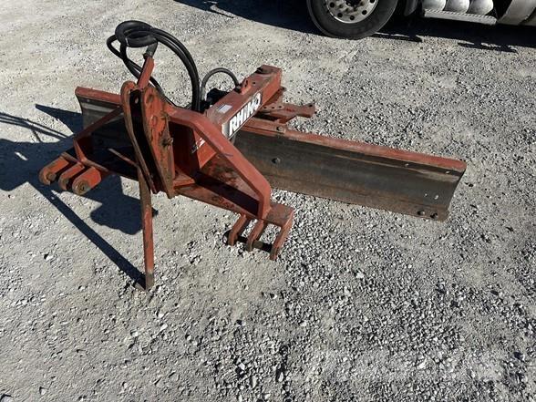 Rhino R800 Sonstiges Traktorzubehör
