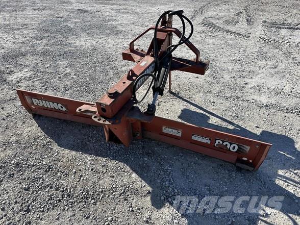 Rhino R800 Sonstiges Traktorzubehör