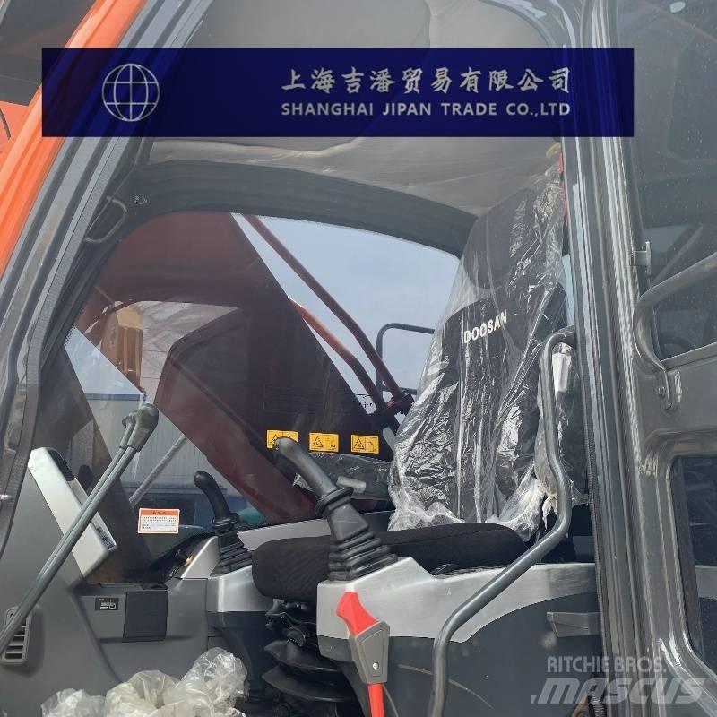 Doosan DX 300 Raupenbagger