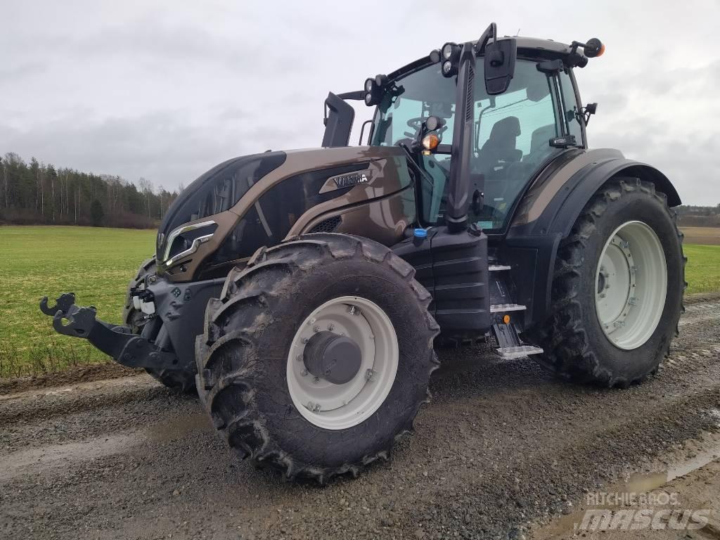 Valtra T 255 Versu Traktoren