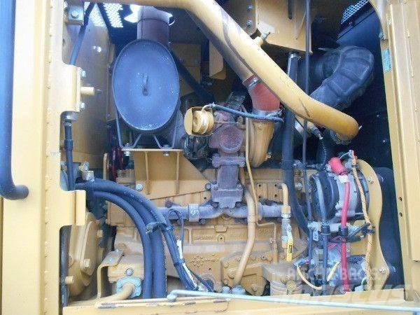CAT 140M Grader