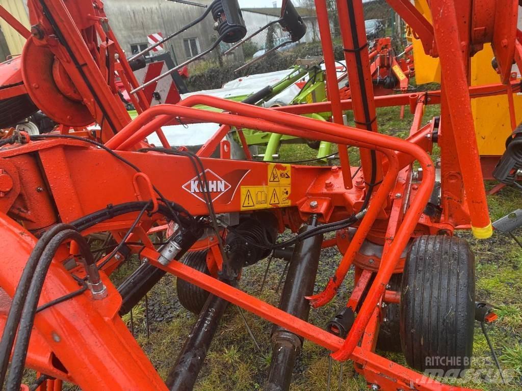 Kuhn GF8702 Kreiselheuer/-wender