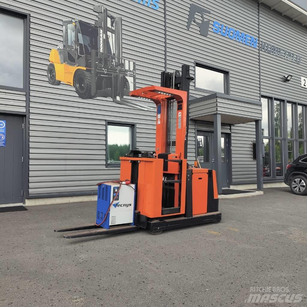 BT OME 100 M Hochhub-Kommissionierer