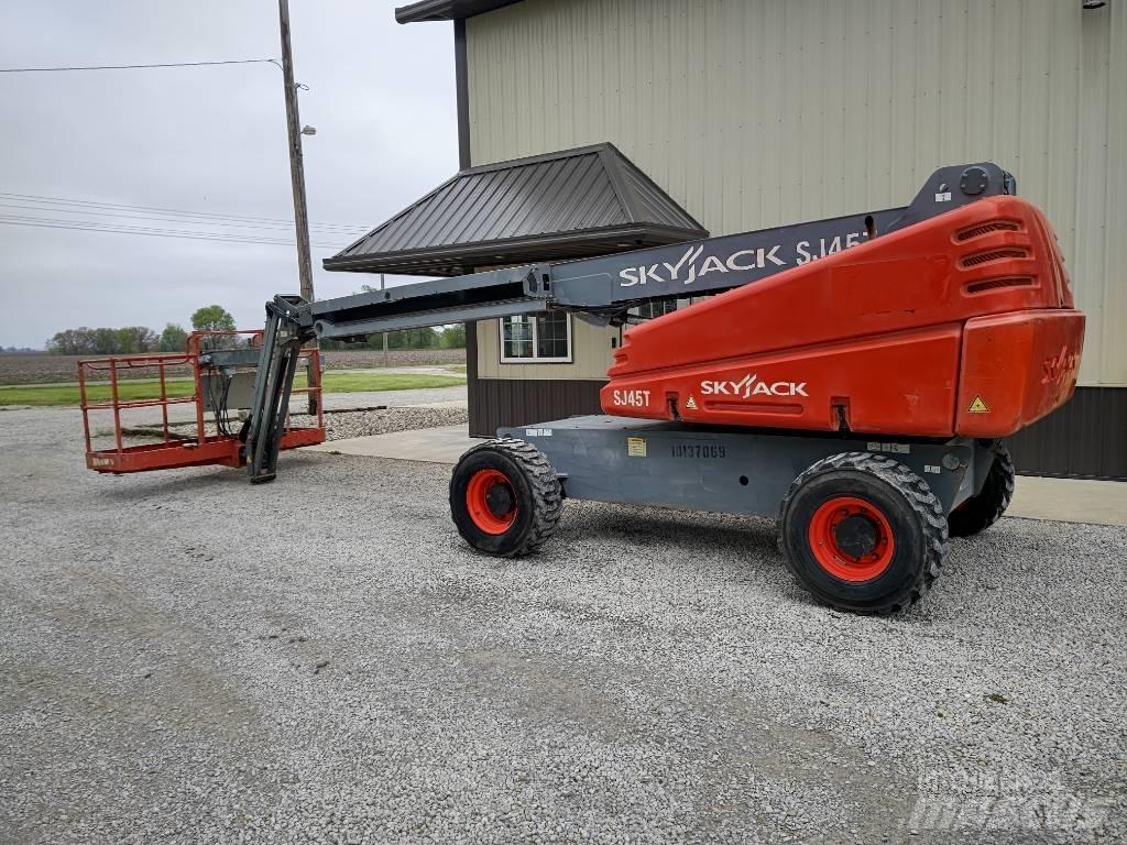 SkyJack SJ 45 T Teleskopbühnen