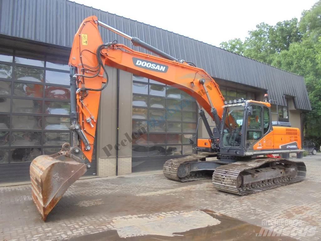 Doosan DX 255 LC-5 Raupenbagger