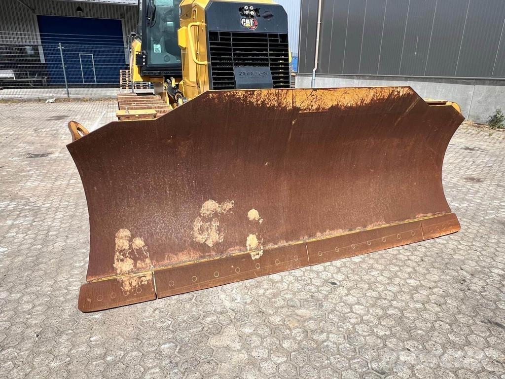 CAT D4-15VP Bulldozer