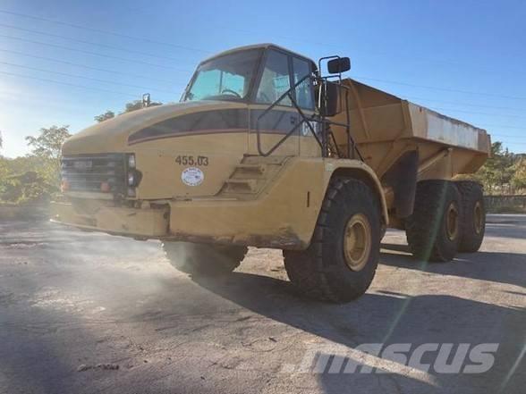 CAT 740 Dumper - Knickgelenk