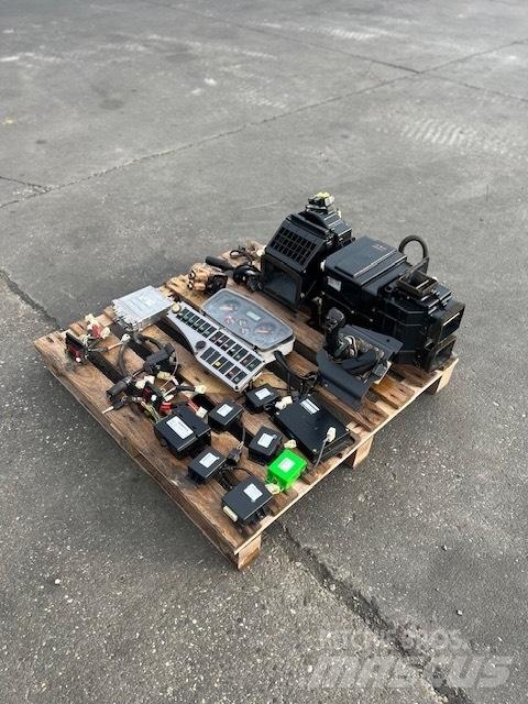 Doosan DL 400 Elektronik