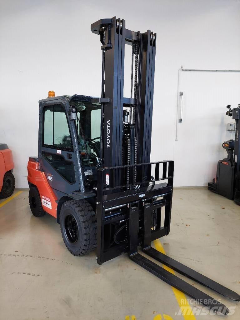 Toyota 52-8 FDJF 35 Dieselstapler