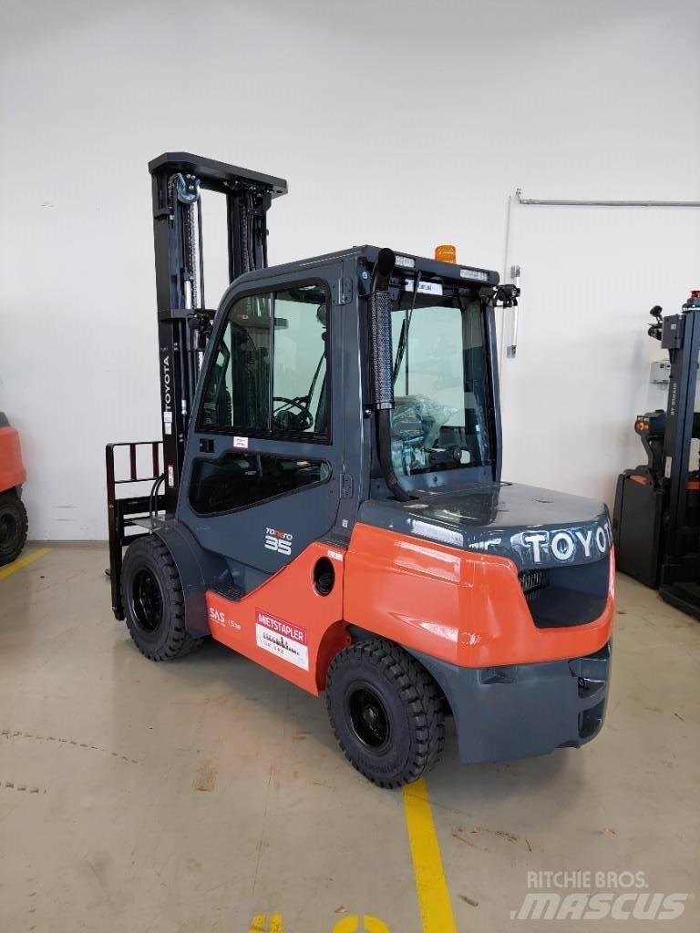 Toyota 52-8 FDJF 35 Dieselstapler