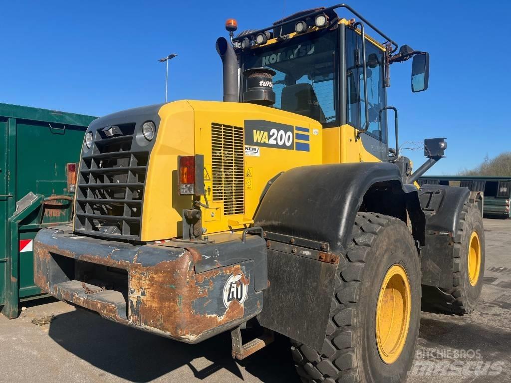 Komatsu WA 200-7 Raupenbagger
