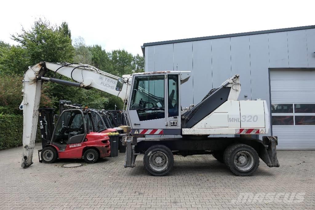 Fuchs MHL 320 Materialumschlag