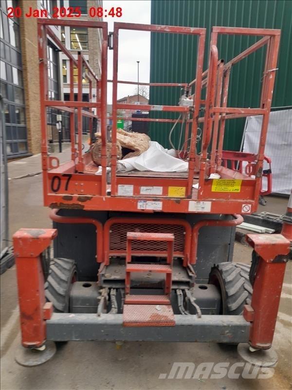 SkyJack 6832 RT Scheren-Arbeitsbühnen