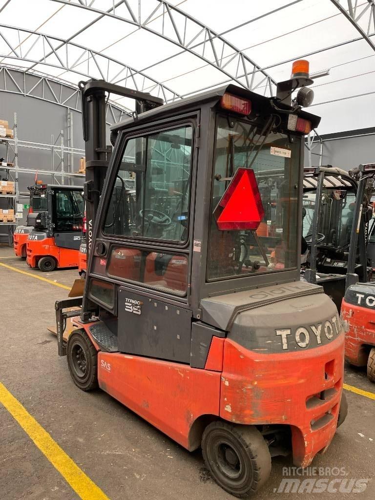 Toyota 8FBMT35 Elektrostapler