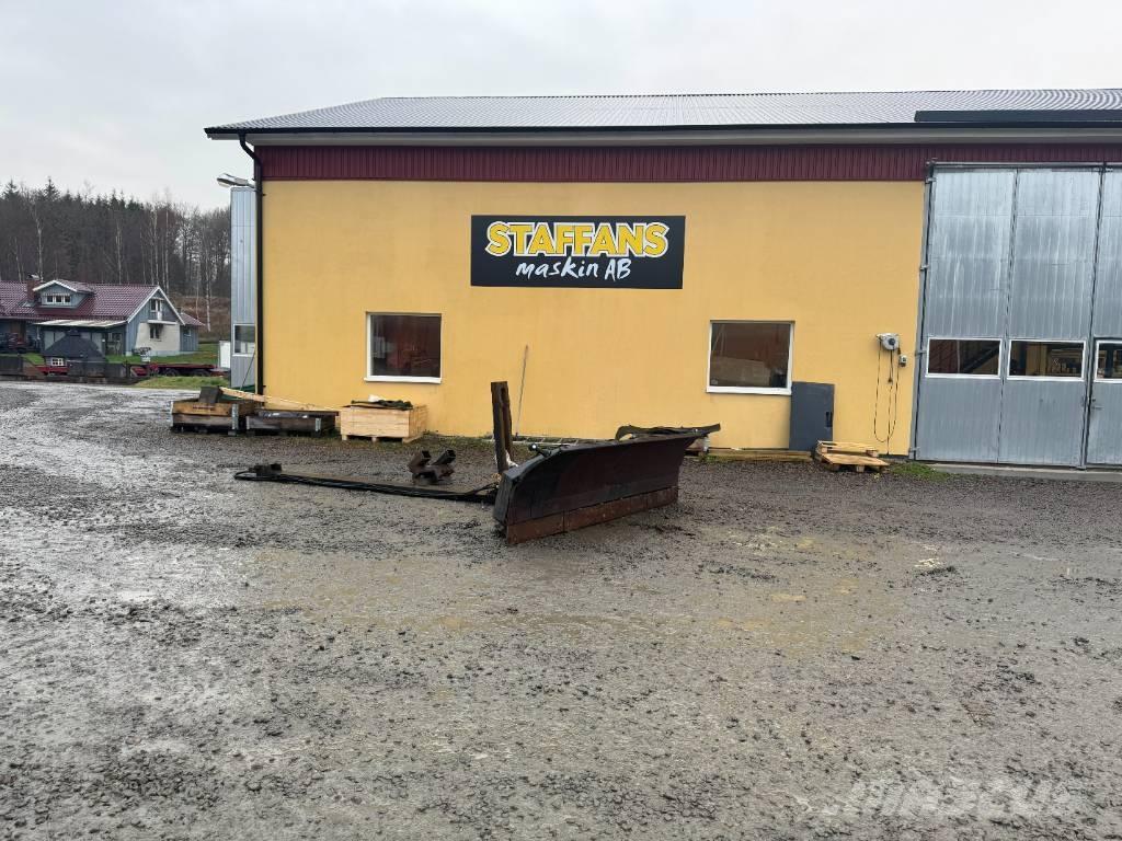 Holms 3.0M Schneeschilde und -pflüge